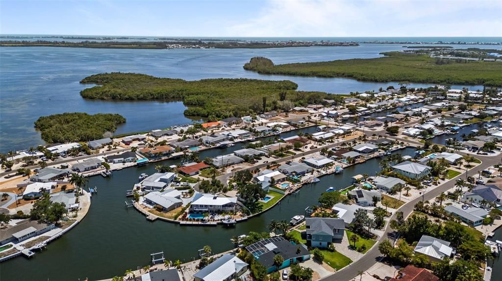 En Venta: $1,499,900 (3 camas, 2 baños, 2488 Pies cuadrados)