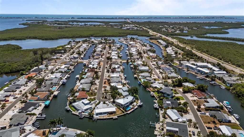 En Venta: $1,499,900 (3 camas, 2 baños, 2488 Pies cuadrados)