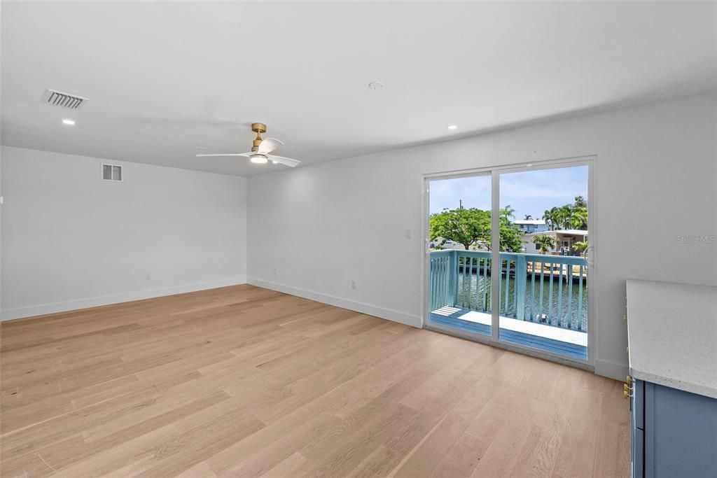 En Venta: $1,499,900 (3 camas, 2 baños, 2488 Pies cuadrados)