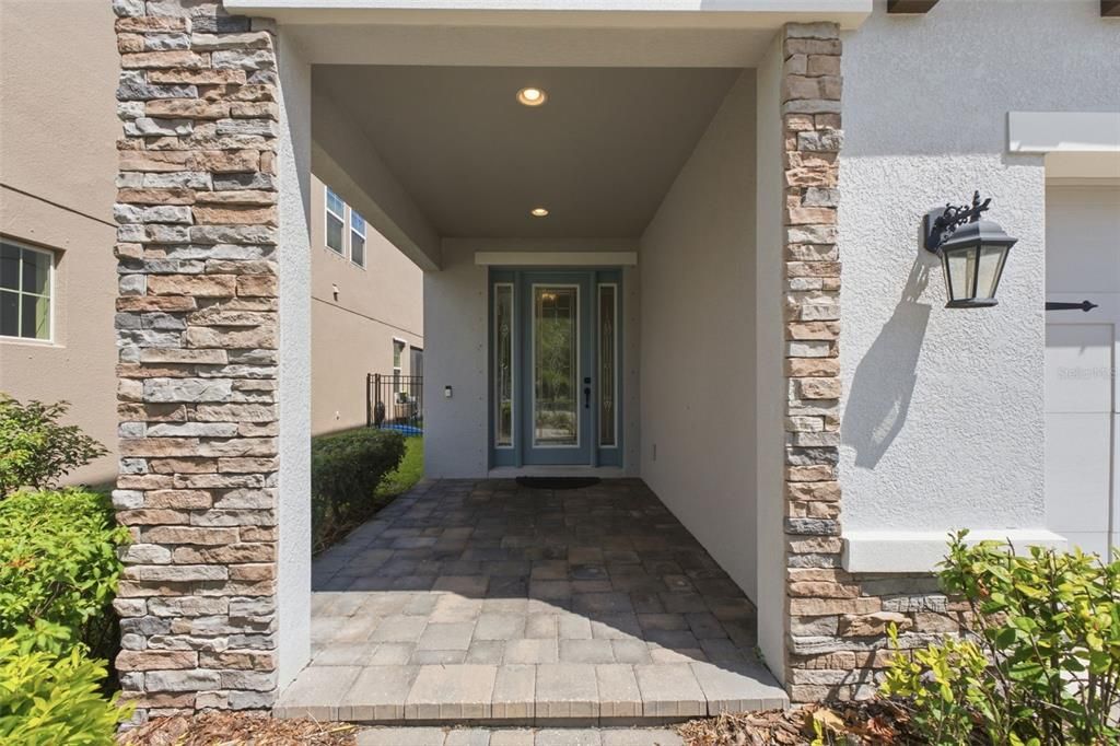 En Venta: $590,000 (4 camas, 2 baños, 2799 Pies cuadrados)