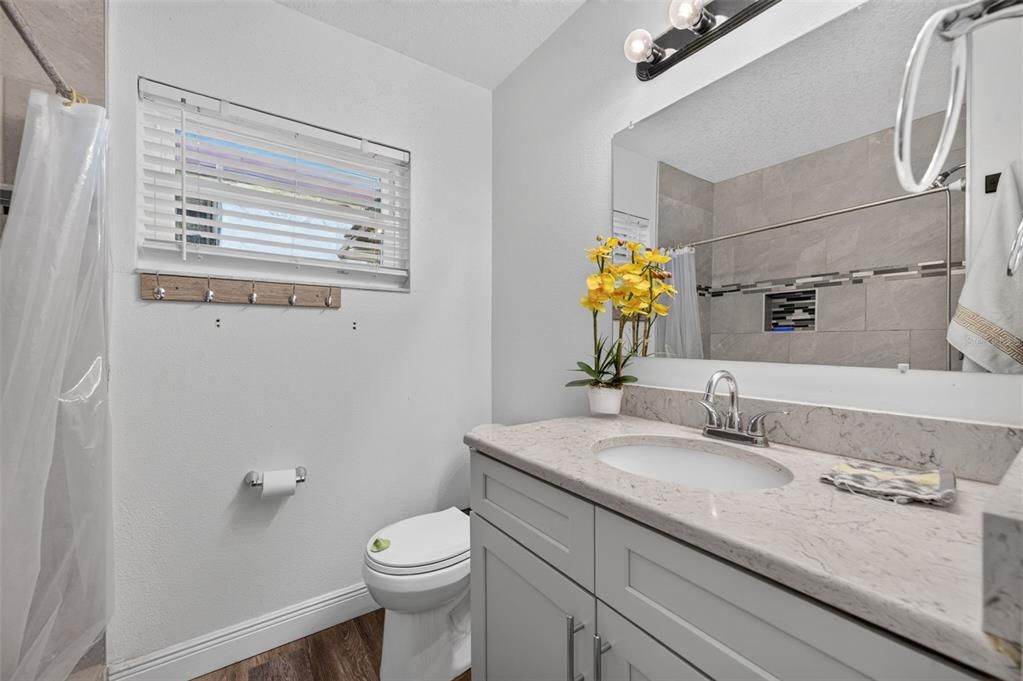 For Sale: $315,000 (3 beds, 2 baths, 1091 Square Feet)