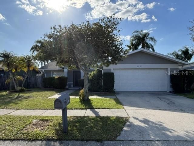 For Rent: $2,500 (3 beds, 2 baths, 1455 Square Feet)