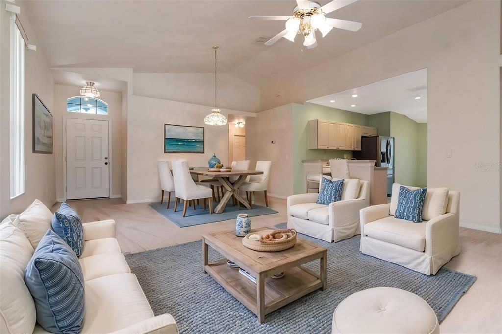 For Sale: $349,900 (3 beds, 2 baths, 1538 Square Feet)