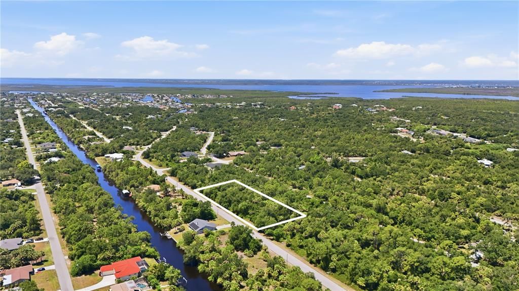 На продажу: $70,000 (1.15 acres)