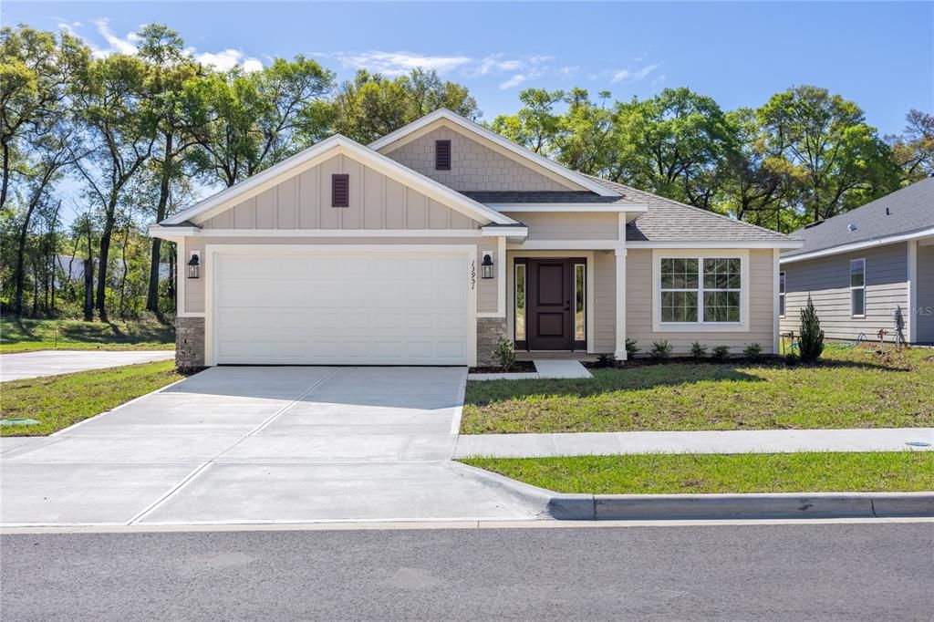 For Sale: $401,600 (4 beds, 3 baths, 2212 Square Feet)