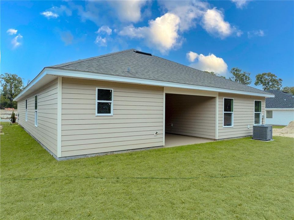 For Sale: $401,600 (4 beds, 3 baths, 2212 Square Feet)