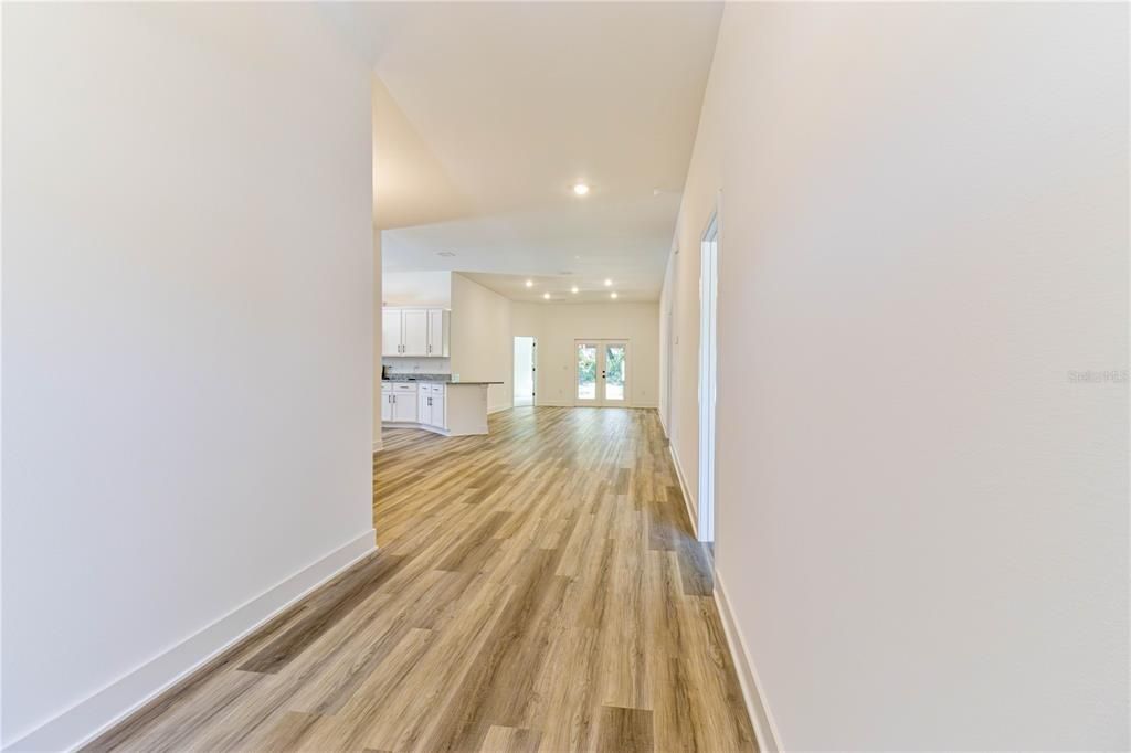 For Sale: $401,600 (4 beds, 3 baths, 2212 Square Feet)
