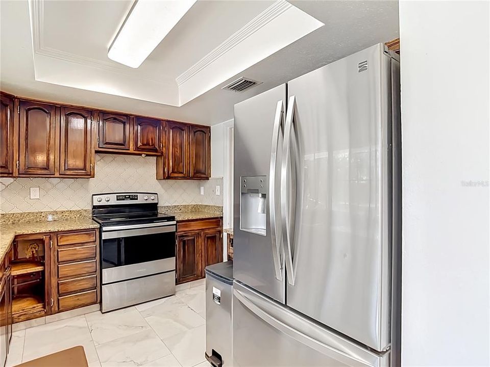 : $475,000 (4 спален, 2 ванн, 2037 Квадратных фут)