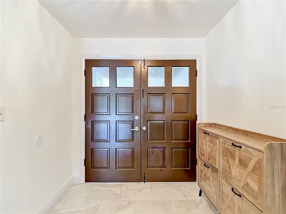 : $475,000 (4 спален, 2 ванн, 2037 Квадратных фут)