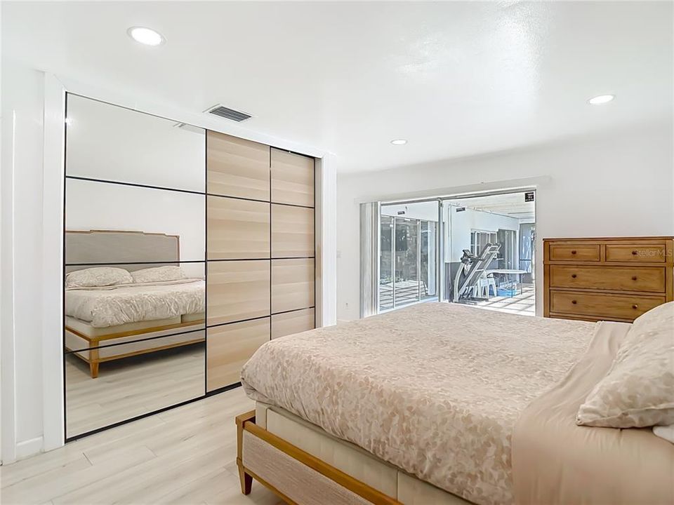 : $475,000 (4 спален, 2 ванн, 2037 Квадратных фут)