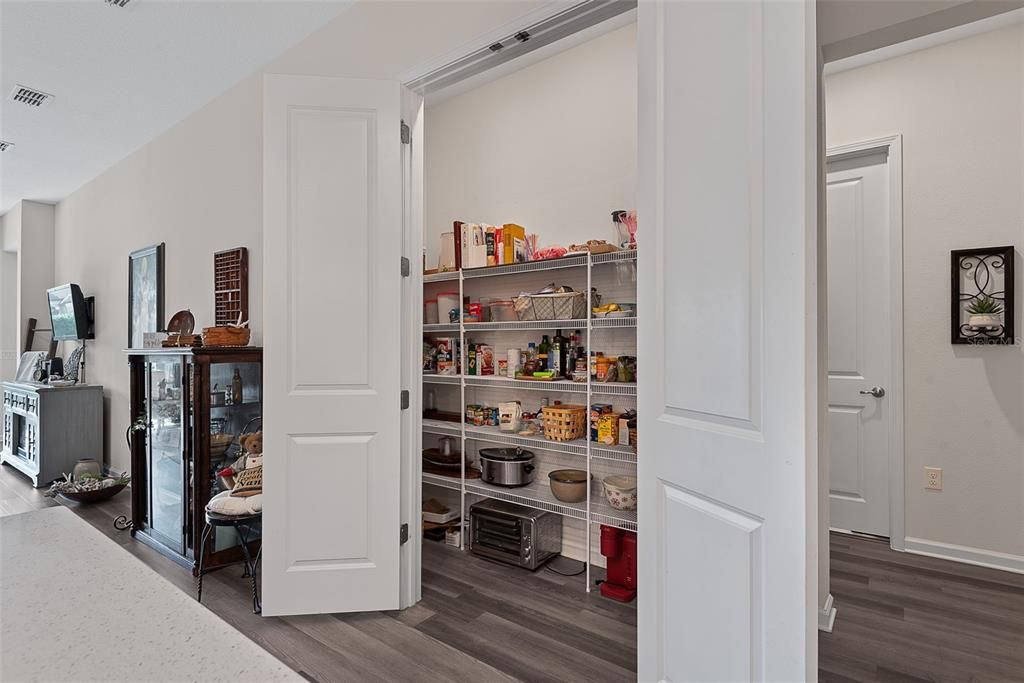 En Venta: $345,000 (2 camas, 2 baños, 1687 Pies cuadrados)