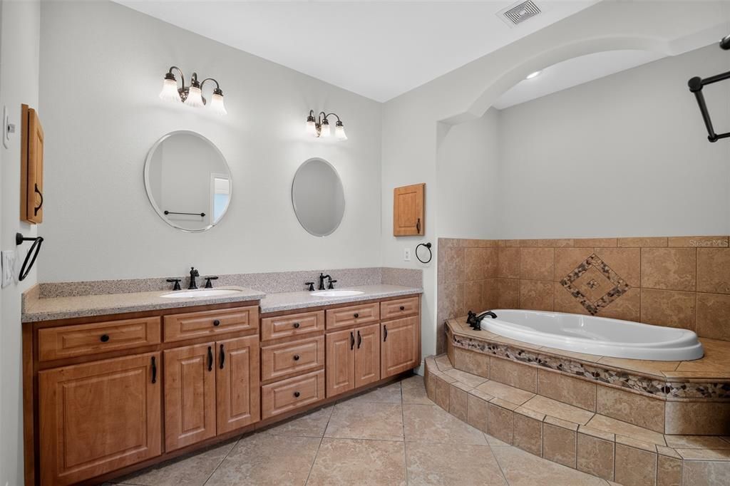 For Sale: $1,500,000 (4 beds, 3 baths, 3230 Square Feet)