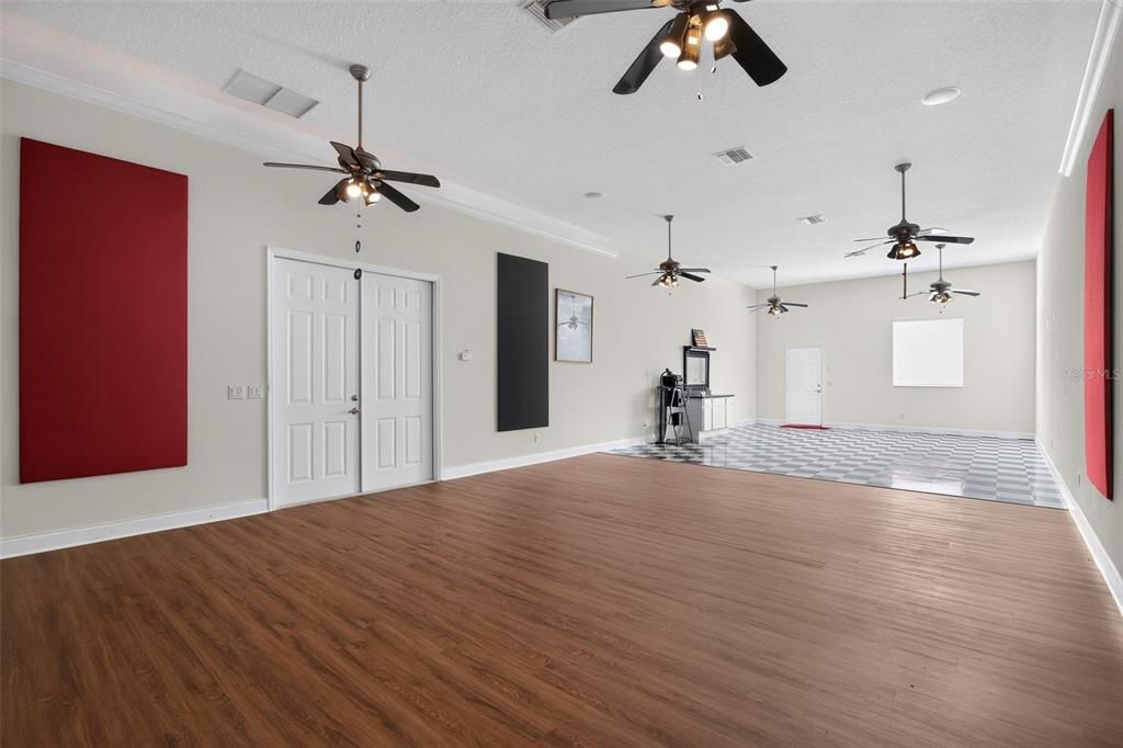 For Sale: $1,500,000 (4 beds, 3 baths, 3230 Square Feet)
