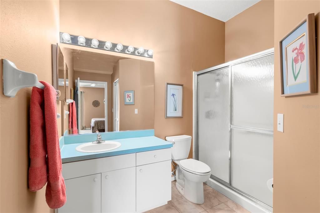 На продажу: $179,900 (2 спален, 2 ванн, 1357 Квадратных фут)