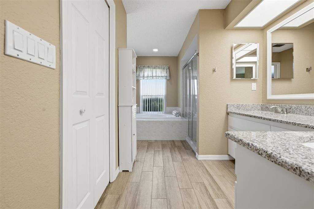 For Sale: $439,000 (3 beds, 2 baths, 1763 Square Feet)