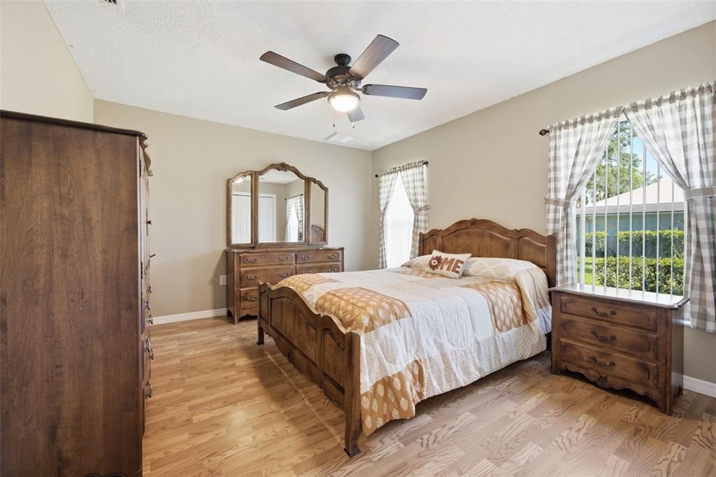 For Sale: $439,000 (3 beds, 2 baths, 1763 Square Feet)