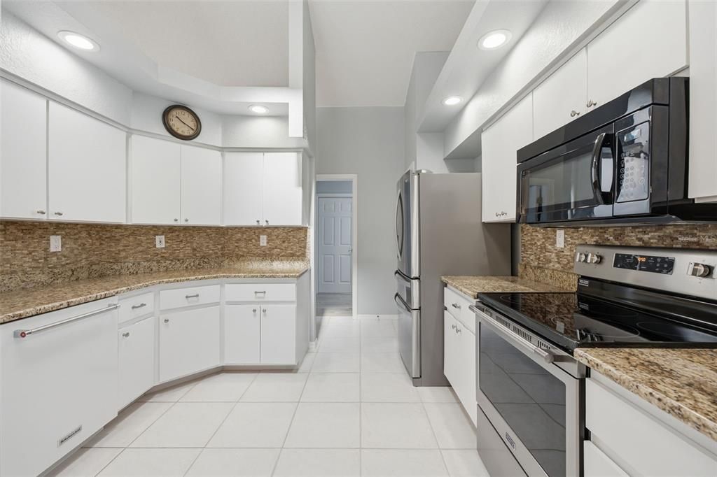 For Sale: $439,000 (3 beds, 2 baths, 1763 Square Feet)