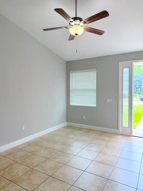 For Rent: $1,600 (3 beds, 2 baths, 1280 Square Feet)