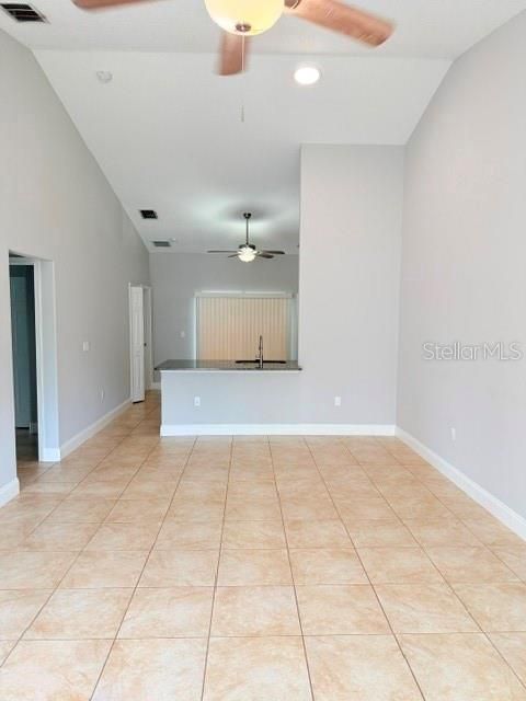 For Rent: $1,600 (3 beds, 2 baths, 1280 Square Feet)