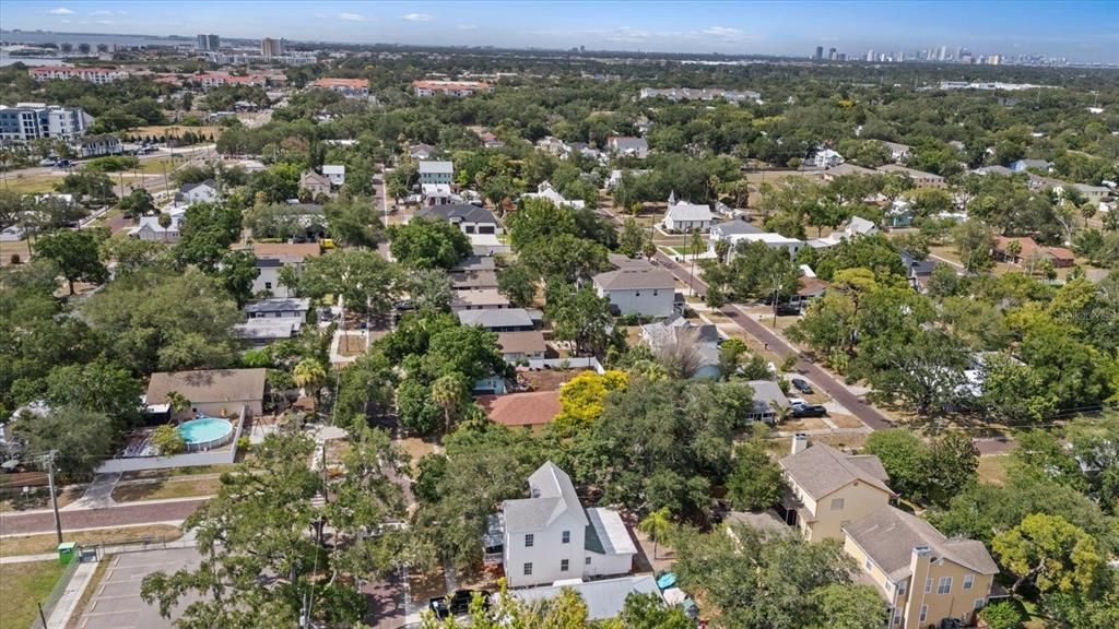 На продажу: $495,000 (5 спален, 4 ванн, 2016 Квадратных фут)
