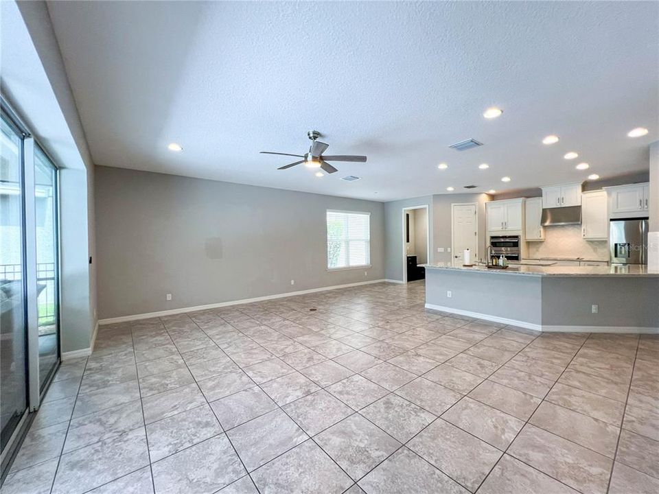 For Sale: $825,000 (4 beds, 3 baths, 2953 Square Feet)