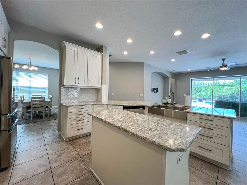 For Sale: $825,000 (4 beds, 3 baths, 2953 Square Feet)