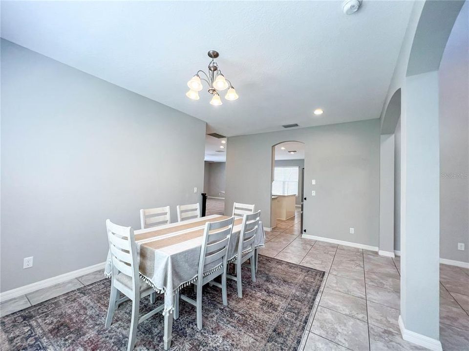 For Sale: $825,000 (4 beds, 3 baths, 2953 Square Feet)