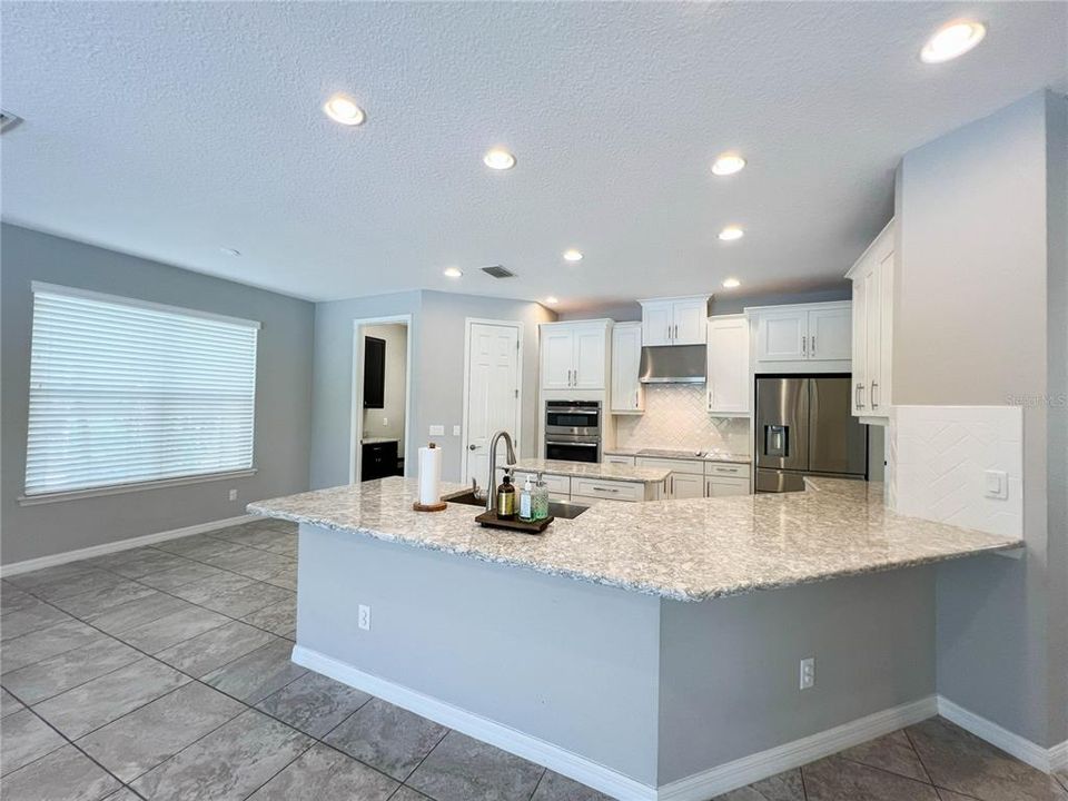 For Sale: $825,000 (4 beds, 3 baths, 2953 Square Feet)