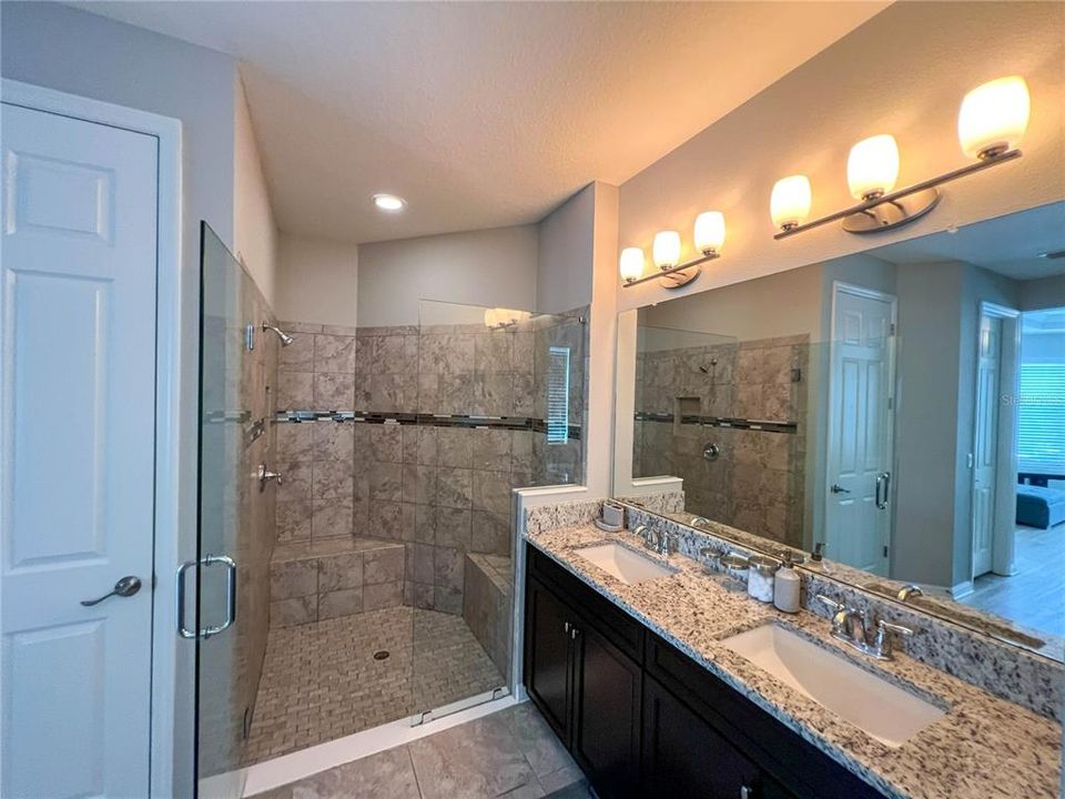 For Sale: $825,000 (4 beds, 3 baths, 2953 Square Feet)