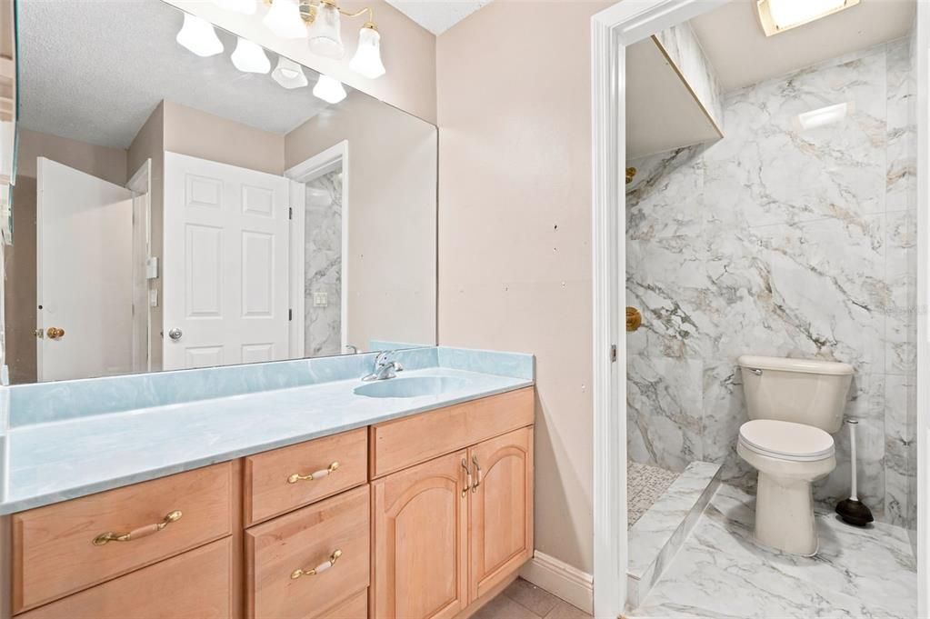 For Sale: $399,000 (3 beds, 2 baths, 1659 Square Feet)