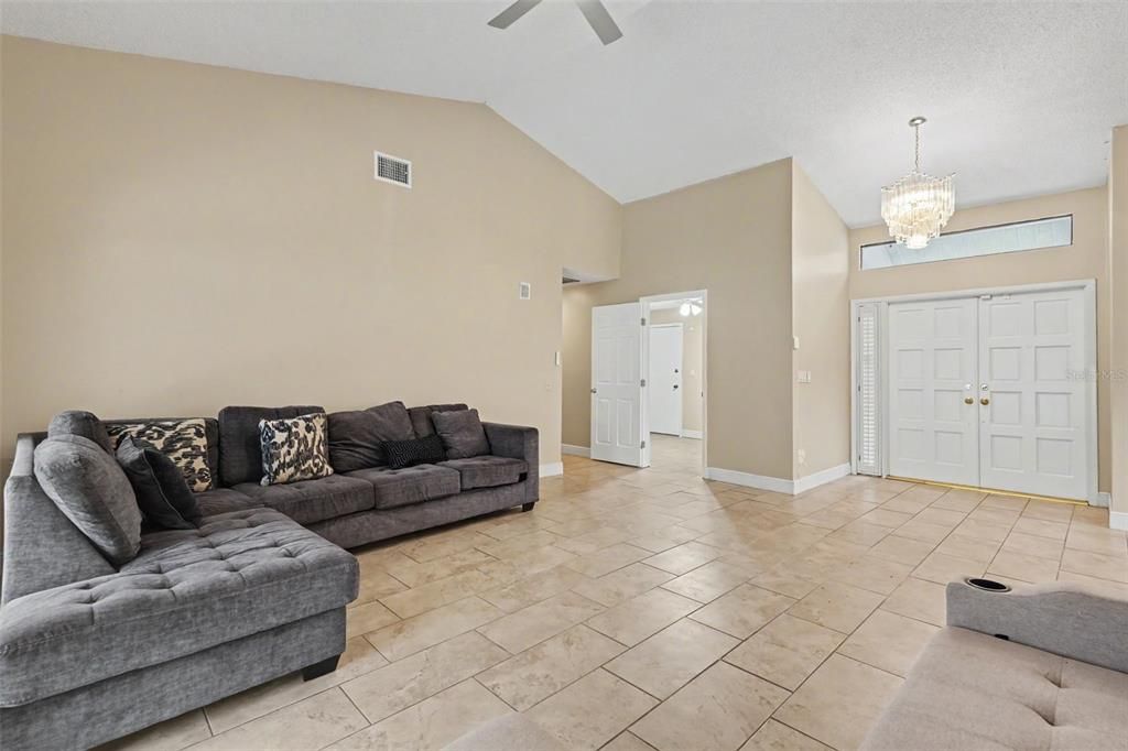 For Sale: $399,000 (3 beds, 2 baths, 1659 Square Feet)