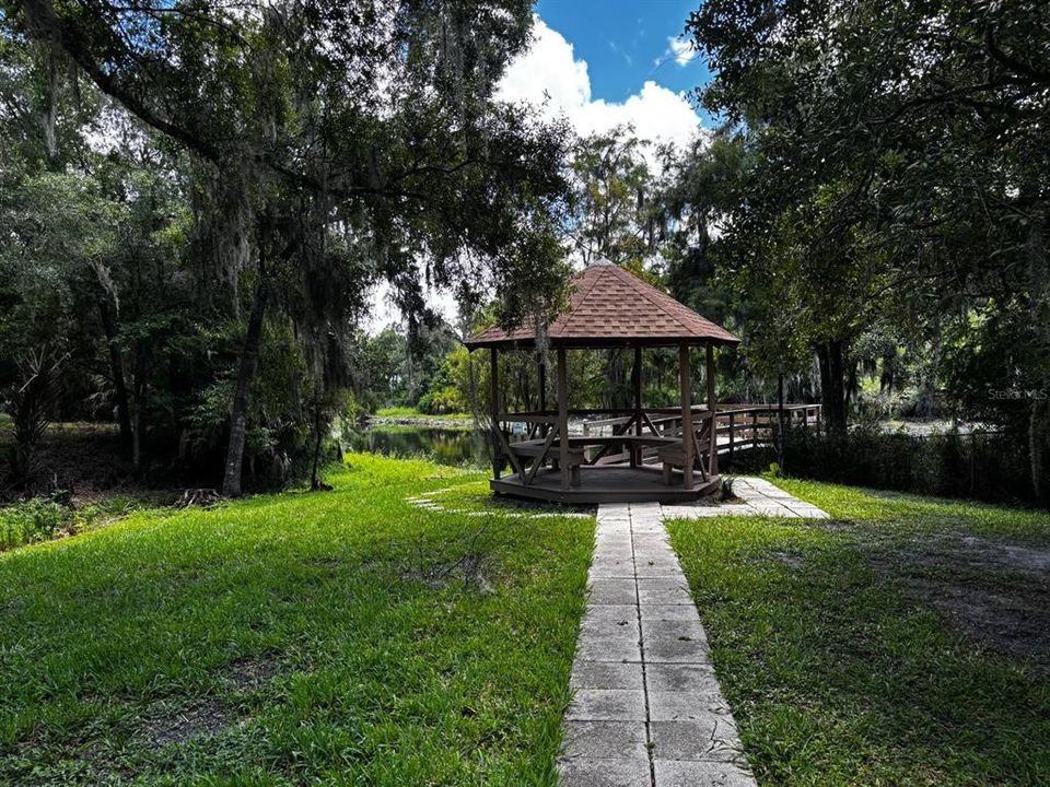 For Sale: $399,000 (3 beds, 2 baths, 1659 Square Feet)