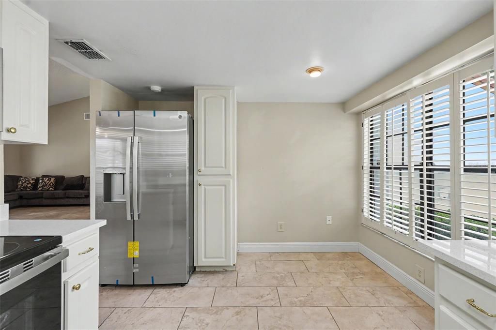 For Sale: $399,000 (3 beds, 2 baths, 1659 Square Feet)