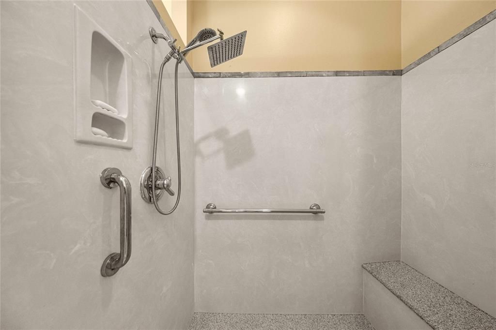 En Venta: $864,000 (3 camas, 2 baños, 2523 Pies cuadrados)