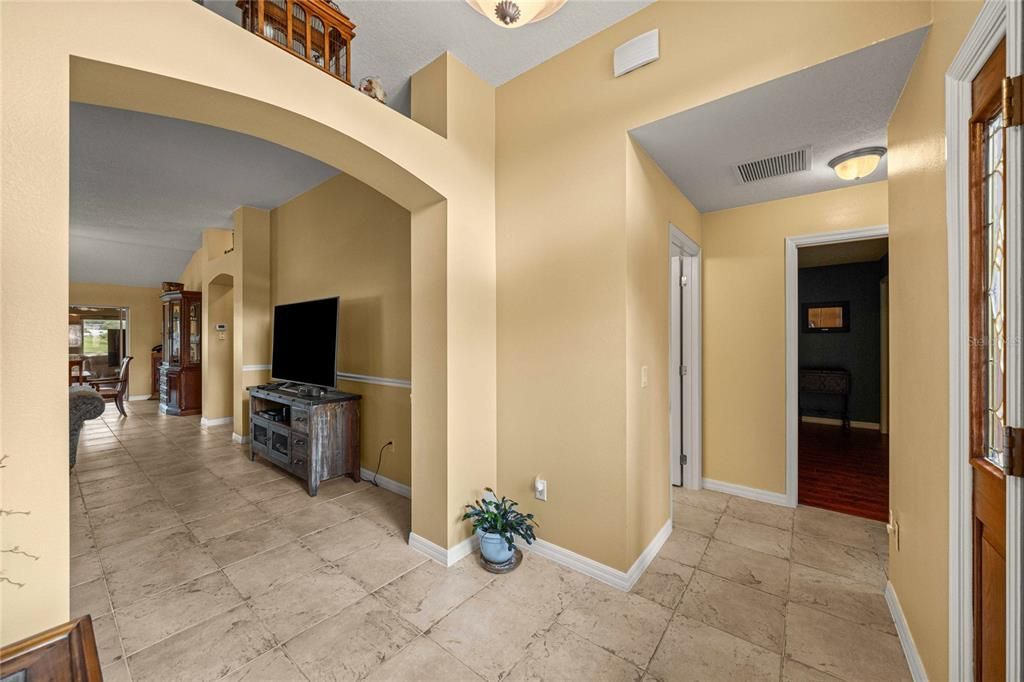 En Venta: $864,000 (3 camas, 2 baños, 2523 Pies cuadrados)