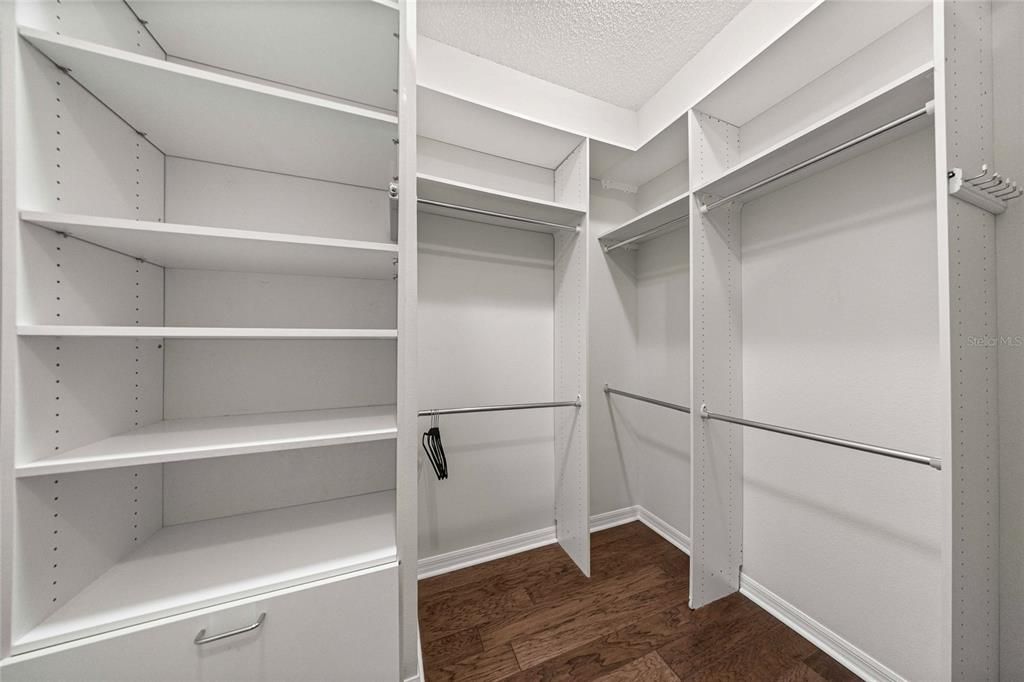 En Venta: $864,000 (3 camas, 2 baños, 2523 Pies cuadrados)