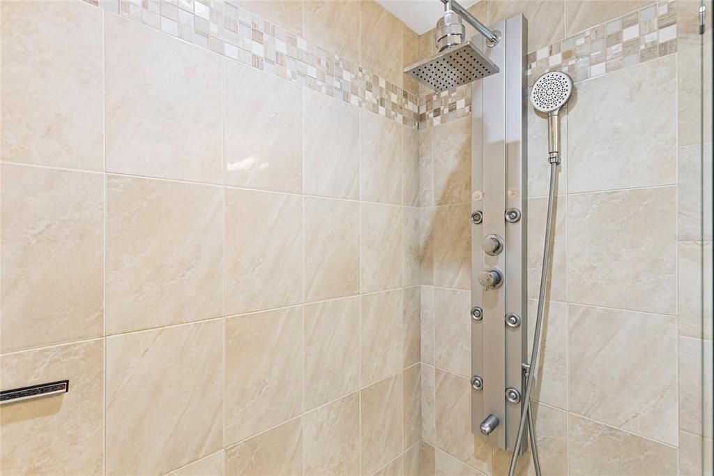En Venta: $1,199,000 (2 camas, 2 baños, 1579 Pies cuadrados)