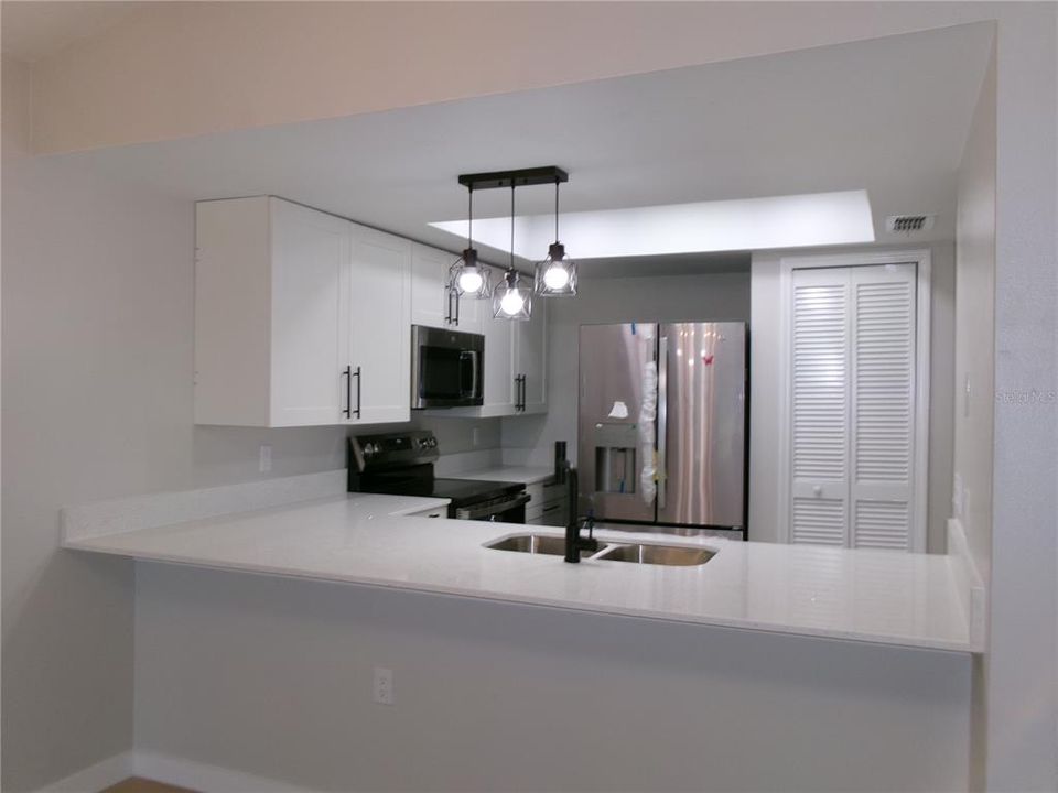 En Venta: $325,000 (2 camas, 2 baños, 1082 Pies cuadrados)