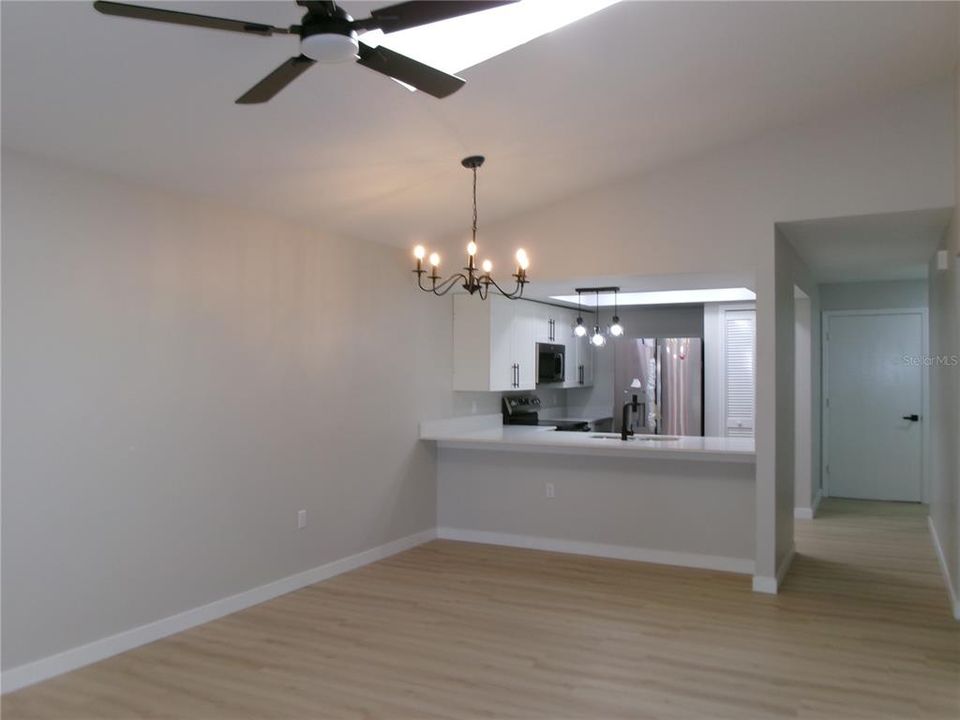 En Venta: $325,000 (2 camas, 2 baños, 1082 Pies cuadrados)