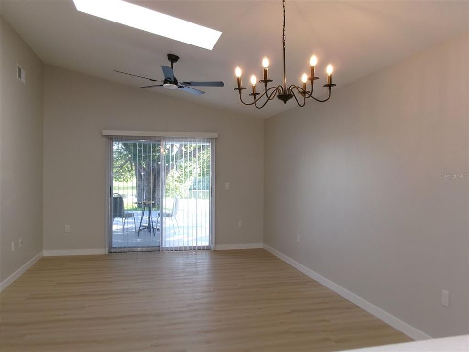 En Venta: $325,000 (2 camas, 2 baños, 1082 Pies cuadrados)