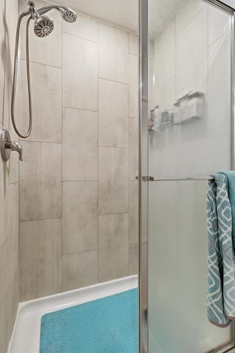 На продажу: $389,500 (4 спален, 2 ванн, 1853 Квадратных фут)