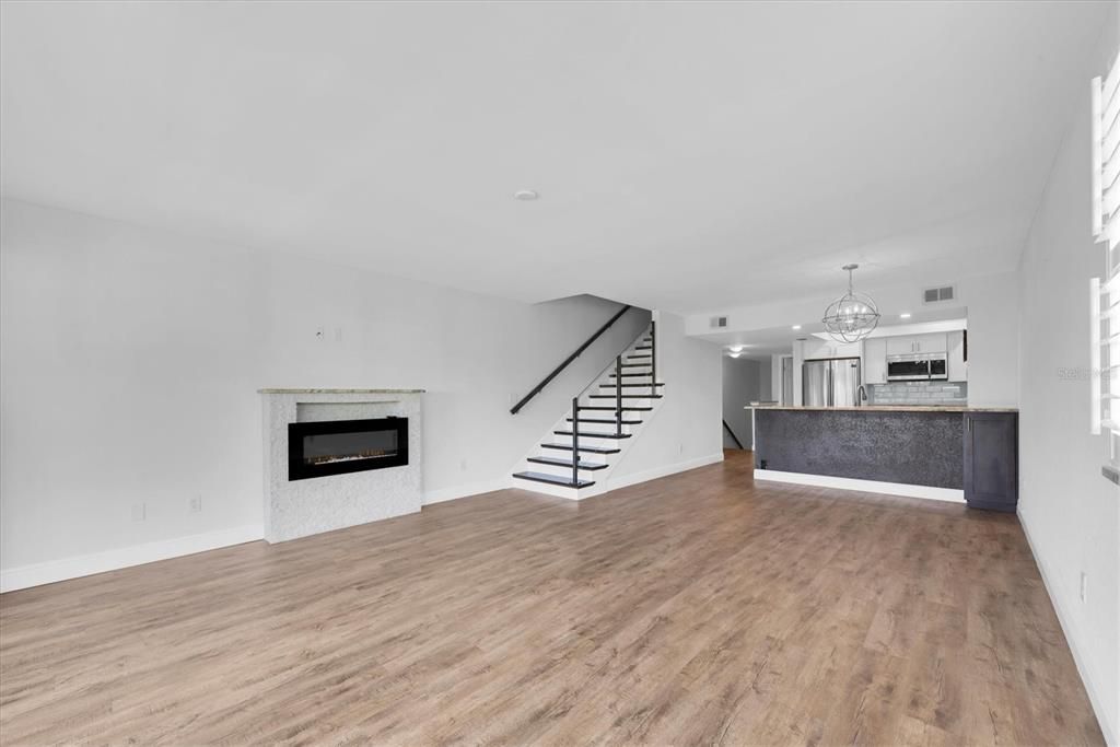 В аренду: $3,500 (3 спален, 3 ванн, 1462 Квадратных фут)