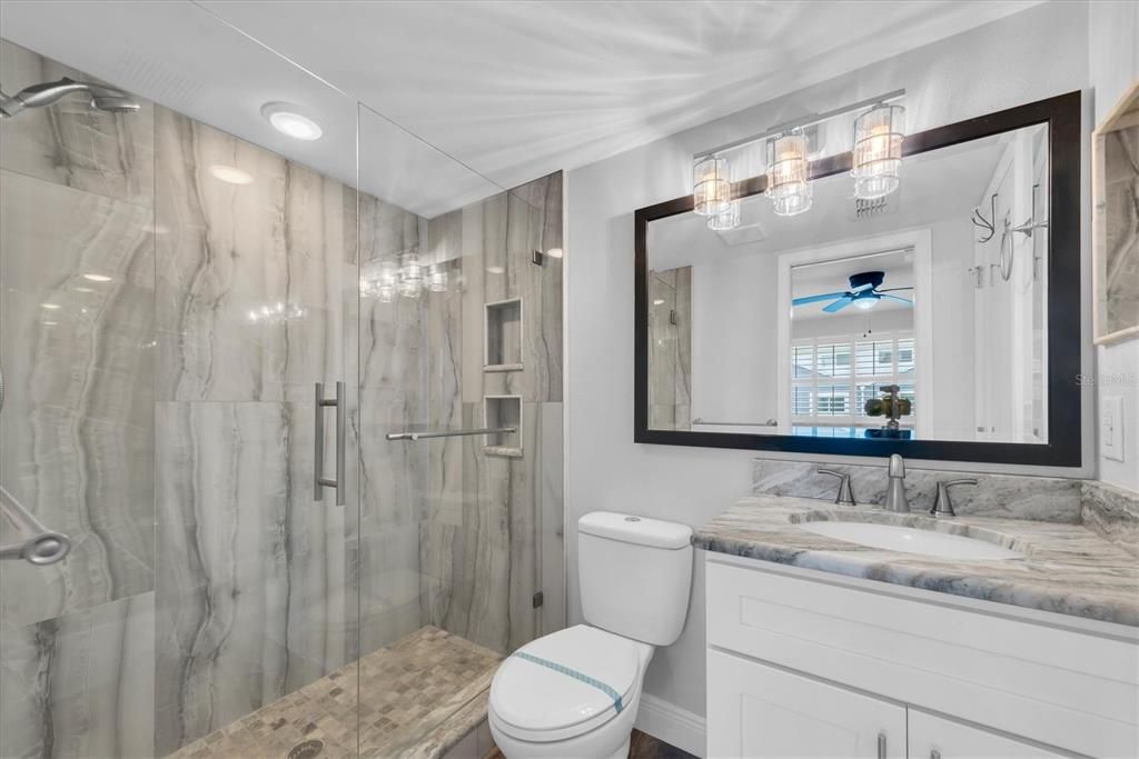 В аренду: $3,500 (3 спален, 3 ванн, 1462 Квадратных фут)