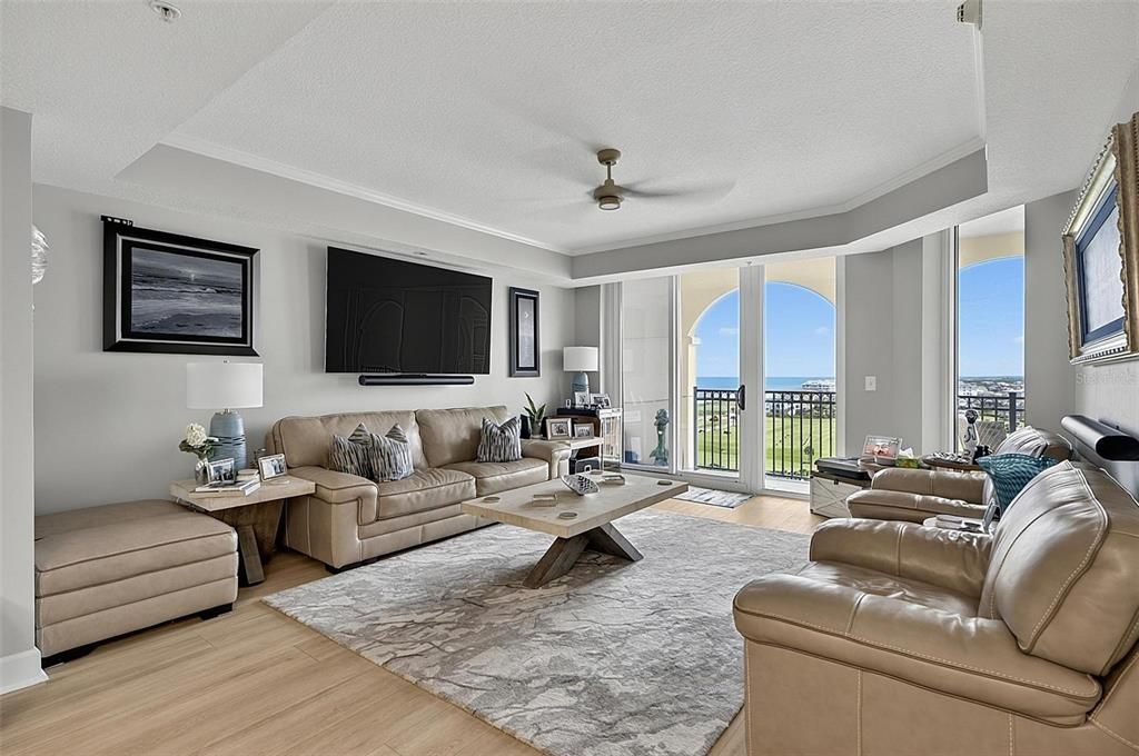 For Sale: $829,000 (3 beds, 3 baths, 1676 Square Feet)