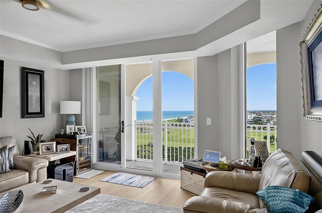 For Sale: $829,000 (3 beds, 3 baths, 1676 Square Feet)