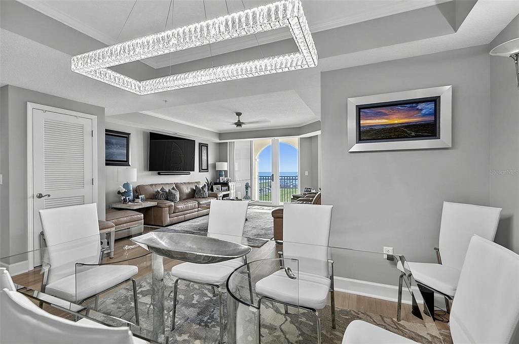 For Sale: $829,000 (3 beds, 3 baths, 1676 Square Feet)