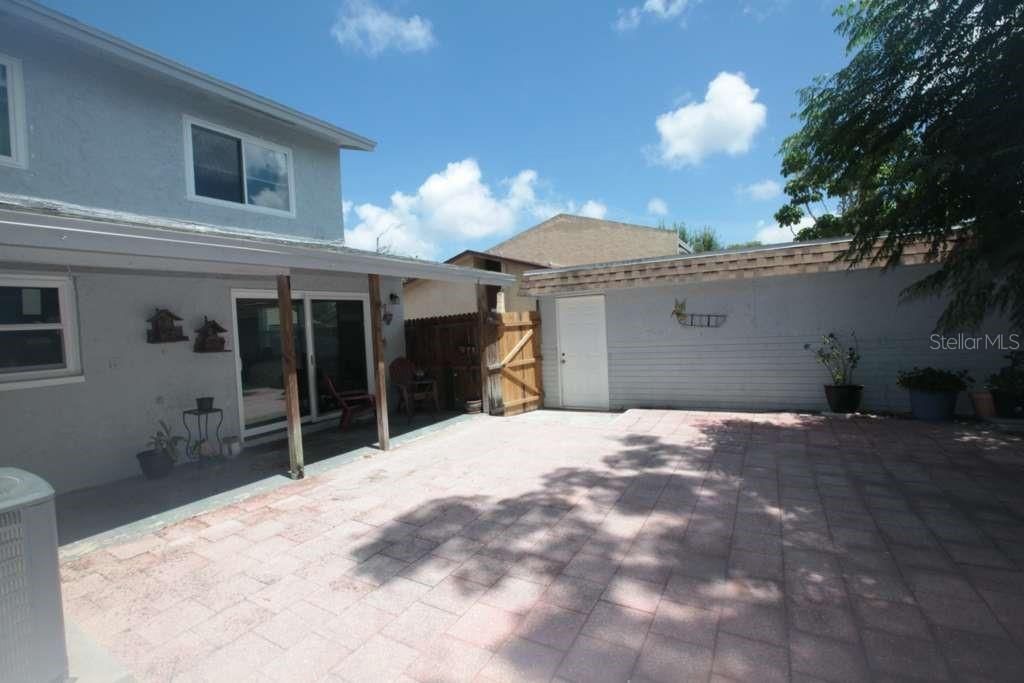 En Venta: $384,900 (4 camas, 2 baños, 1645 Pies cuadrados)