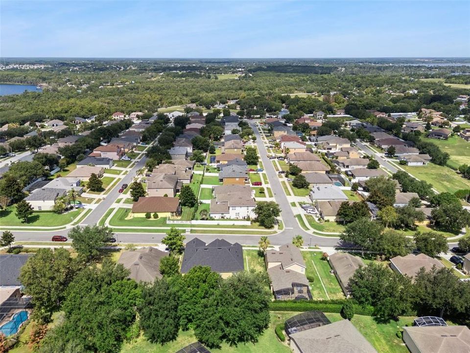 For Sale: $895,000 (7 beds, 5 baths, 5492 Square Feet)