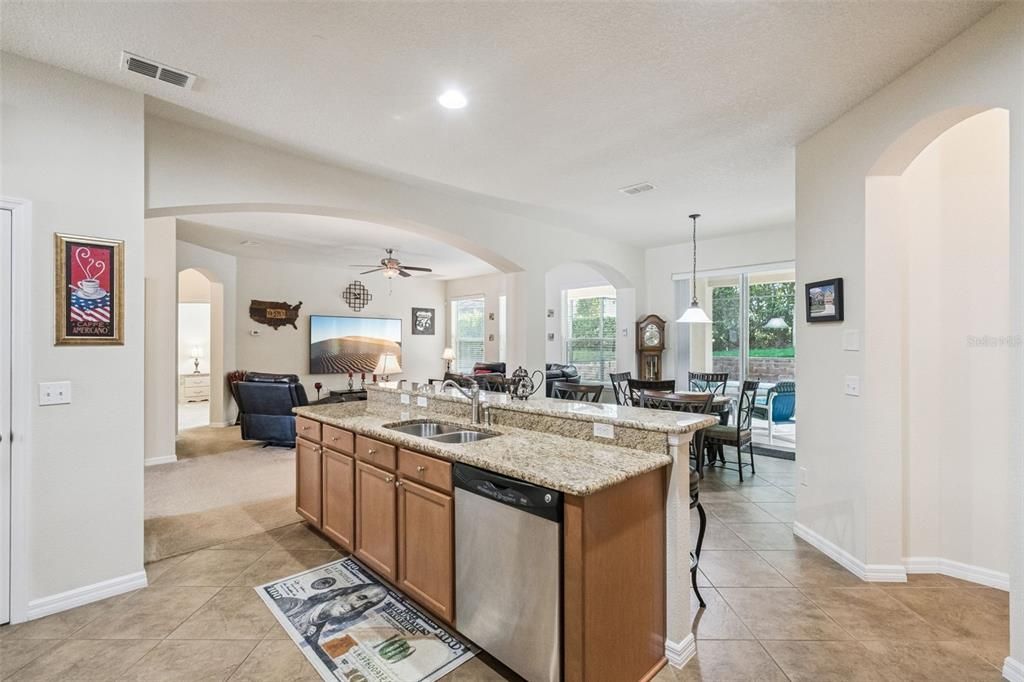 For Sale: $895,000 (7 beds, 5 baths, 5492 Square Feet)