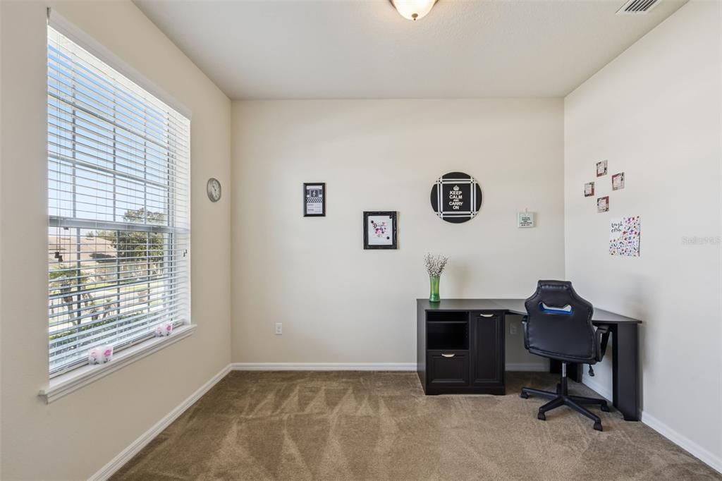 For Sale: $895,000 (7 beds, 5 baths, 5492 Square Feet)